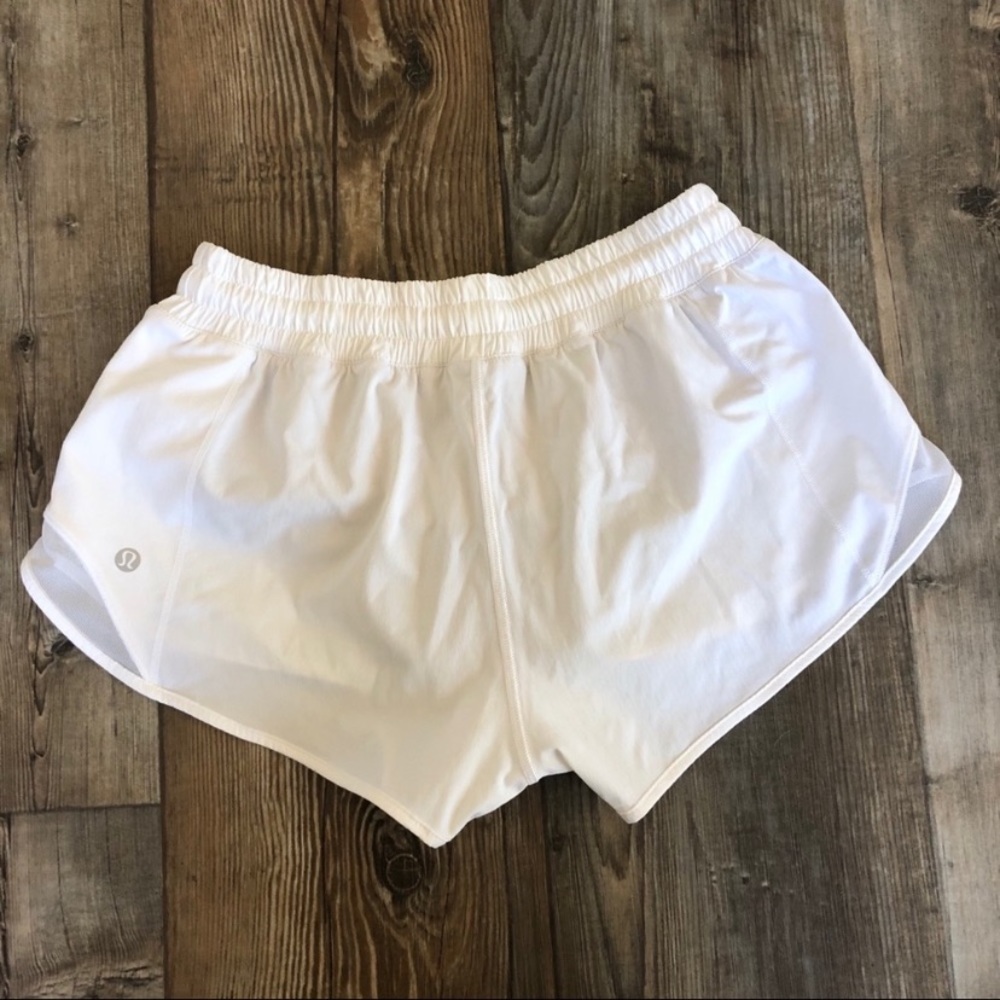 Lululemon Hotty Hot 2.5” Shorts